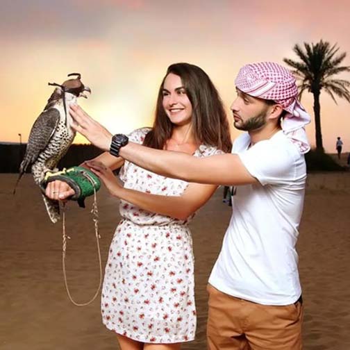 photo with falcon 01